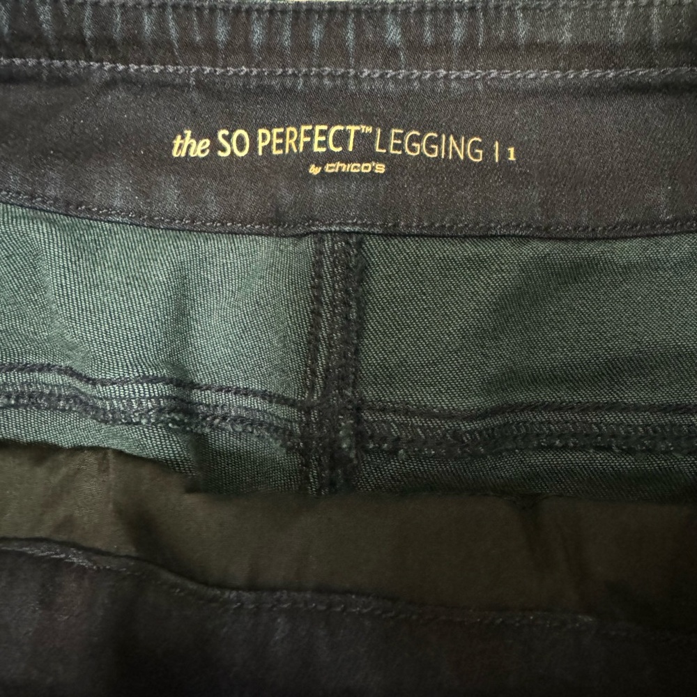 Chicos dark demin jeggings  size 1